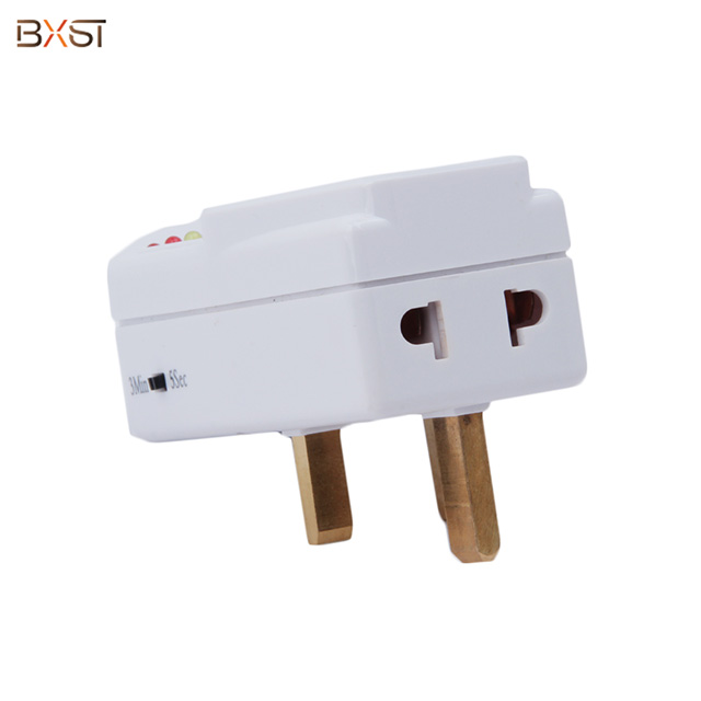 حامي الجهد BXST مع Universal Socket V003-UK